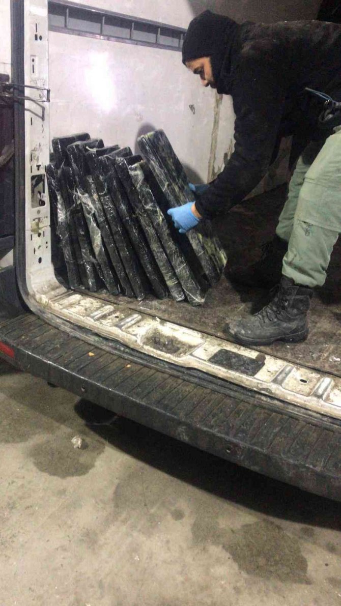 Ağrı’da 72 Kilo 394 Gram Eroin Ele Geçirildi