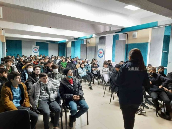 Balıkesir Emniyeti, Okullarda Si̇beray’ı Anlattı.