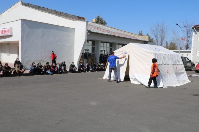 Batman’da Güvenlik Korucularına Afet Eğitimi Verildi