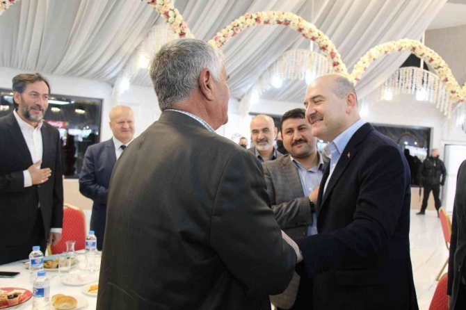 İ̇çişleri Bakanı Soylu, Mardin’de Kanaat Önderleriyle Bir Araya Geldi