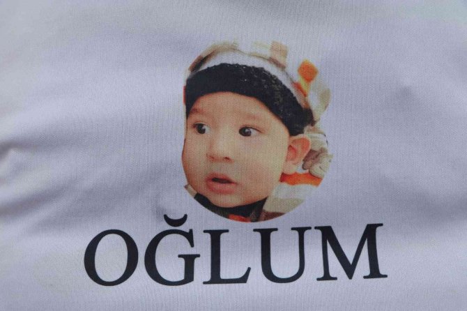 6 Yıldır Göremediği Oğlu İçin Türkiye’yi Yürüyerek Dolaşıyor