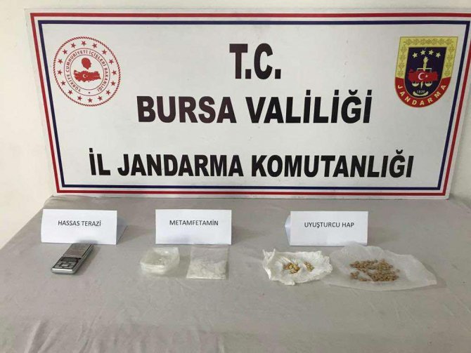 Bursa’da Jandarmadan Uyuşturucu Tacirlerine Operasyon: 2 Tutuklama
