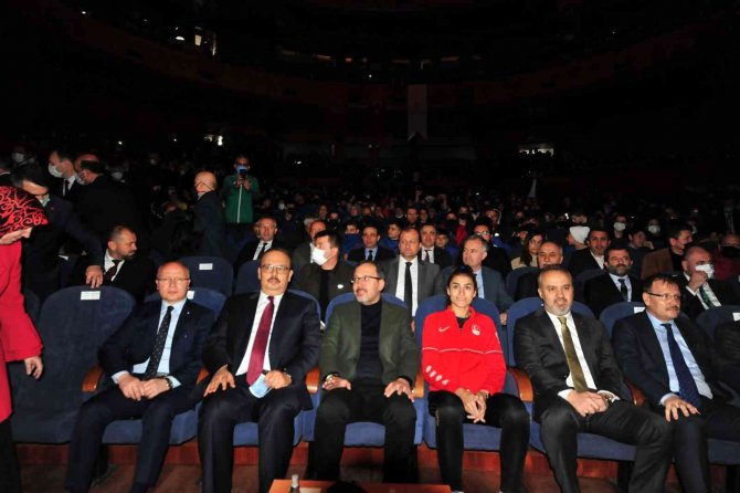 Gençlik Ve Spor Bakanlığı’ndan Bursa’ya 400 Milyon Tl’lik Yatırım