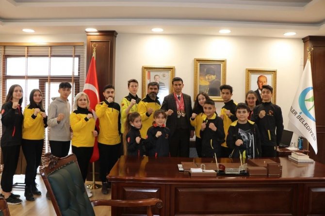 Çifteler Belediyesi Spor Kulübü Madalyalara Doymuyor