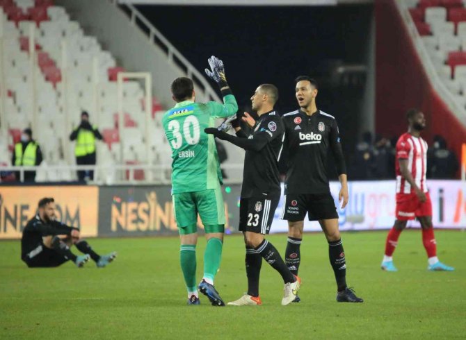 Beşiktaş’ta Maç Sonu Büyük Sevinç