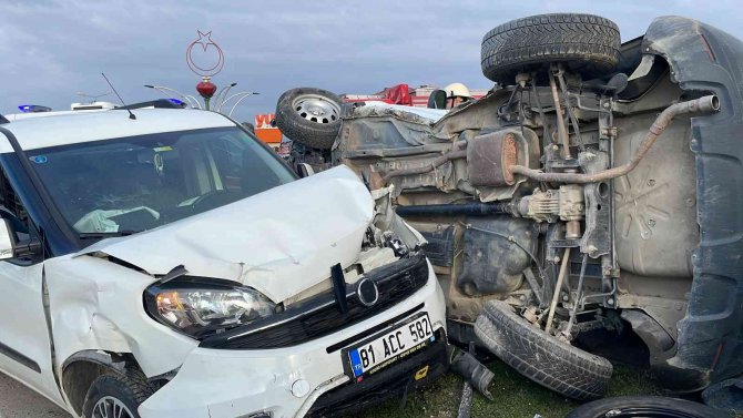 İ̇ki Araç Çarpıştı: 3’ü Çocuk 5 Kişi Yaralandı