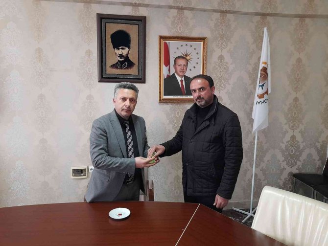 Halk Otobüsü Şoförü Bulduğu 240 Bin Lira Değerindeki Altınları Hiç Düşünmeden Sahibine Teslim Etti