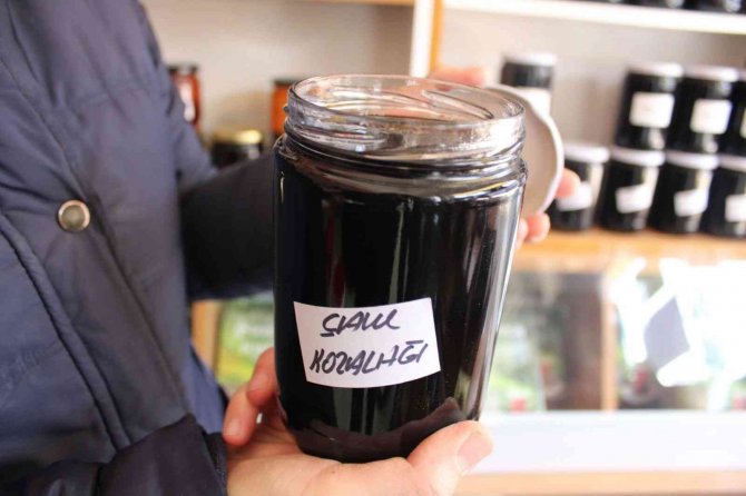 Kozalak Pekmezine Kış Aylarında Da Yoğun Talep