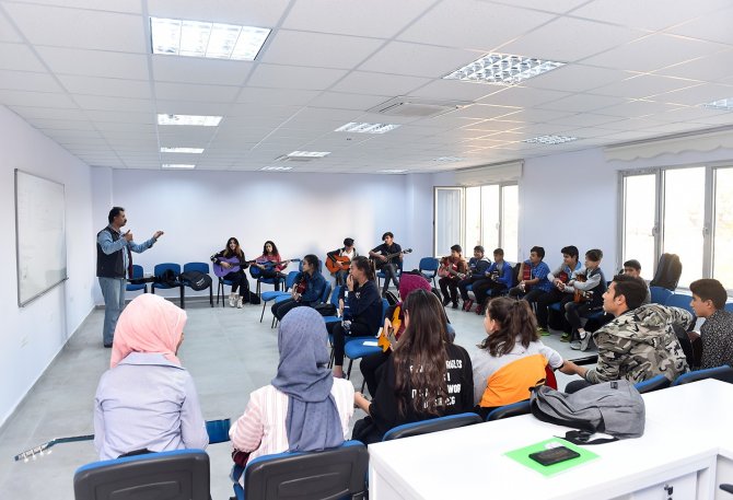 Gençlik Merkezi, Sosyal Aktivite Ve Kültüre Katkı Sağlamaya Devam Ediyor