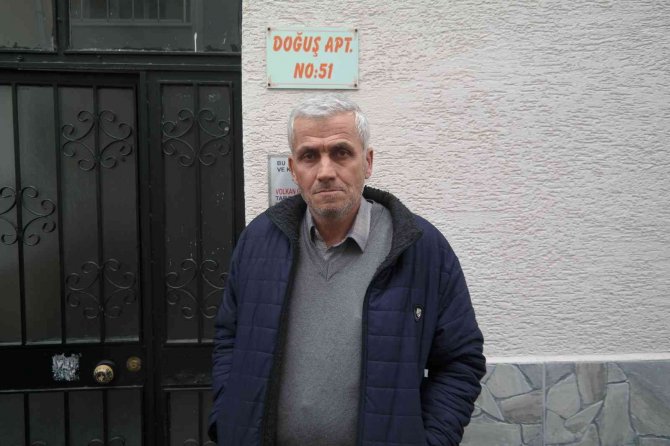 Tırnak Yiyen Hırsız Güvenlik Kamerasında