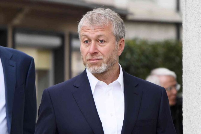 Roman Abramovich, Chelsea’nin Yönetimini Devretti