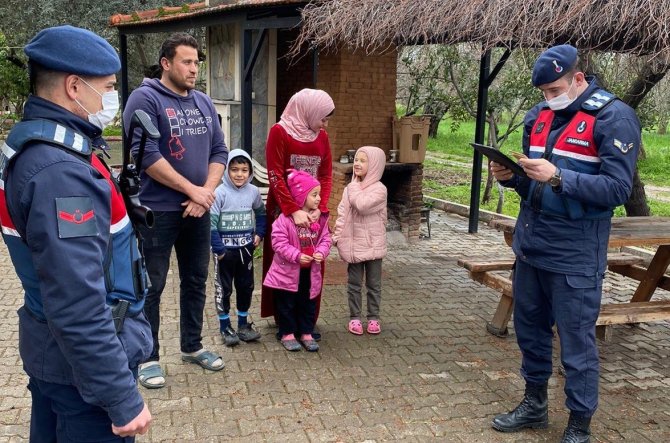 İ̇zmir’de Jandarmadan Düzensiz Göçle Mücadele Uygulaması