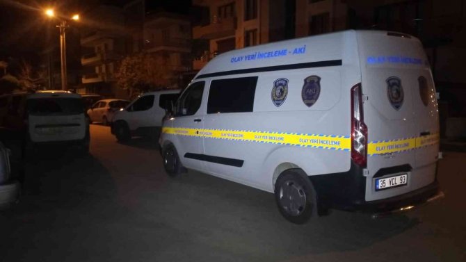 İ̇zmir’de Kan Donduran Kadın Cinayeti: Aldattığını Düşündüğü Eşini Vahşice Öldürdü