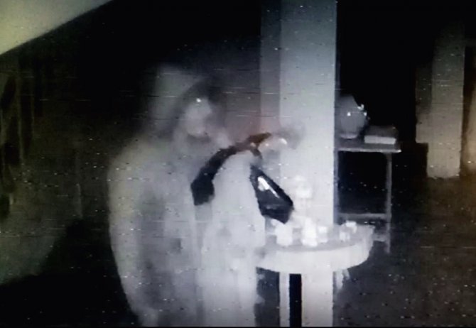 Kafeden 16 Bin Liralık Hırsızlık Kamerada