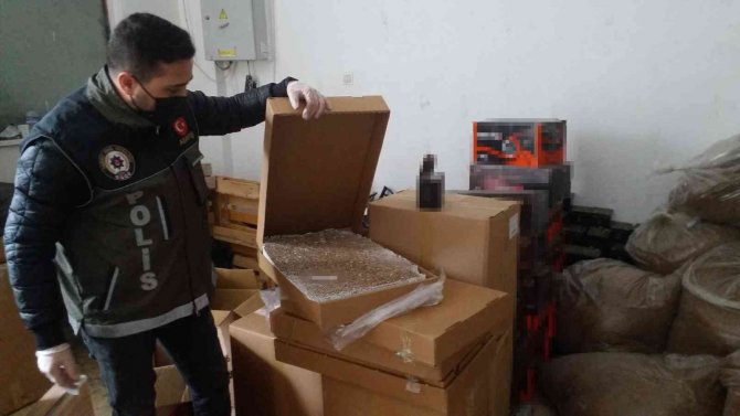 Kaçak Tütün Operasyonunda Yaklaşık 4 Ton Malzeme Ele Geçirildi