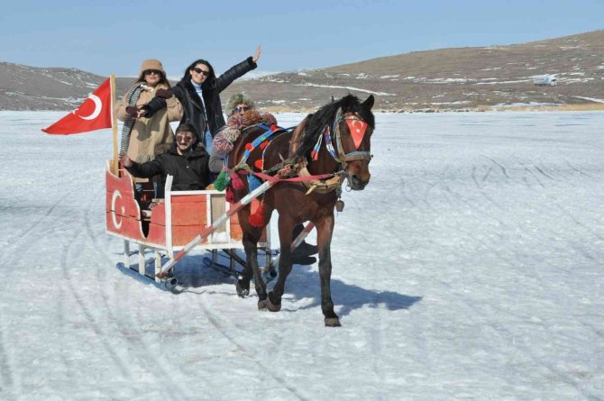 Kars’ta Atlı Kızaklarla Masalsı Yolculuk