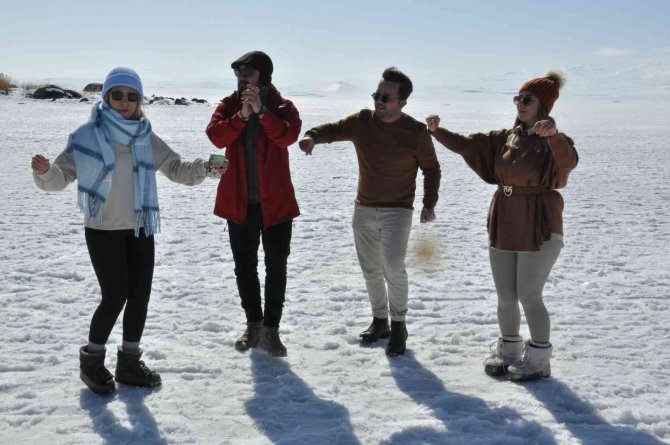 Kars’ta Atlı Kızaklarla Masalsı Yolculuk
