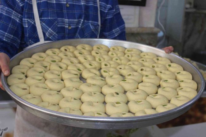 Kilis’te Kurabiye Kandillerin Vazgeçilmezi