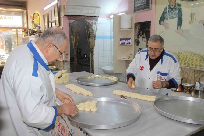 Kilis’te Kurabiye Kandillerin Vazgeçilmezi