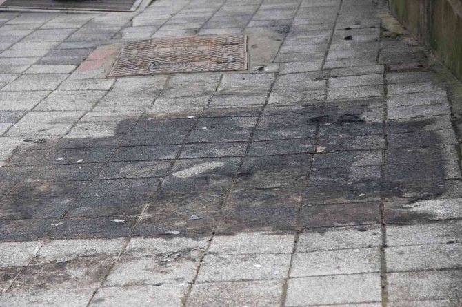 İ̇şçilerin Malzeme Depoladıkları Kulübe Alev Alev Yandı
