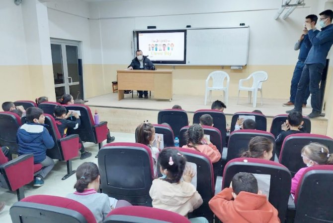 Gazeteci Tuna İ̇şleyen, Öğrencilere Mesleğini Anlattı