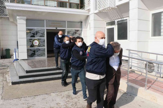 Tefecilikten Gözaltına Alınan 4 Kişi Adliyeye Sevk Edildi