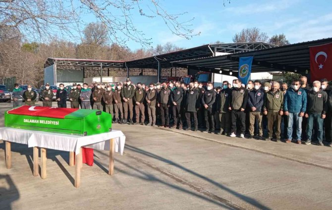 İ̇ş Kazasında Yaşamını Yitiren Ormancı Toprağa Verildi