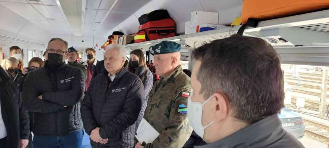 Polonya, Ukrayna’daki Yaralıların Sevki İçin 5 Vagonlu Bir Tren Hazırlıyor