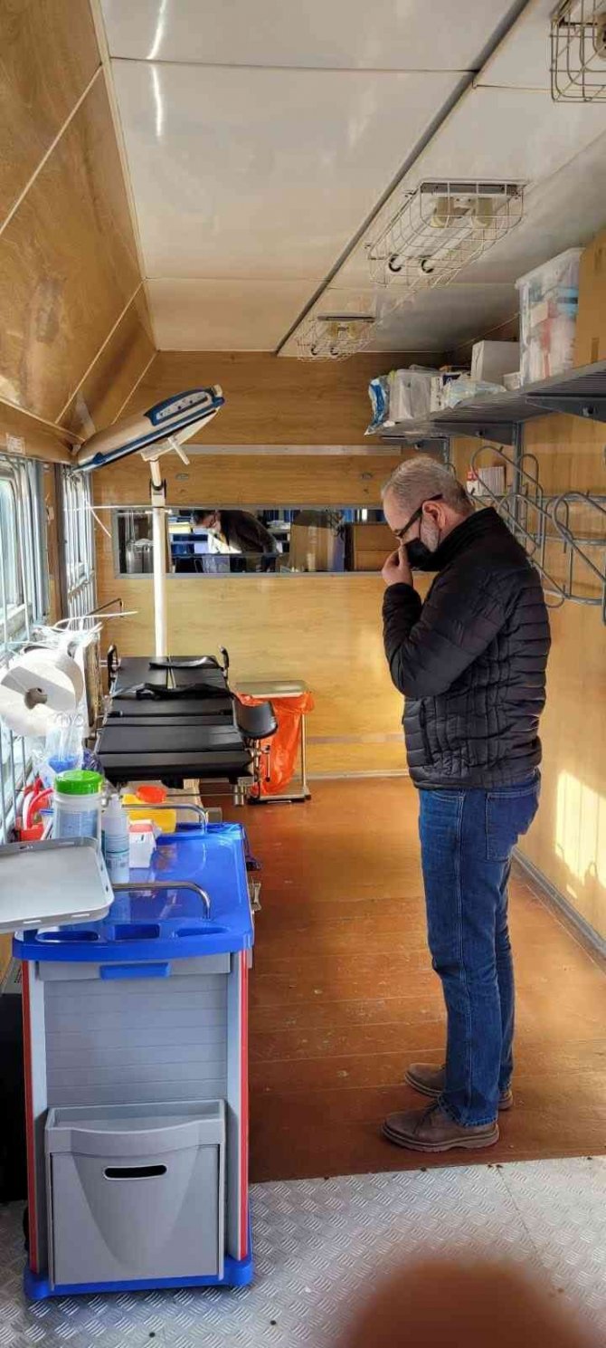 Polonya, Ukrayna’daki Yaralıların Sevki İçin 5 Vagonlu Bir Tren Hazırlıyor