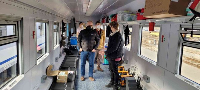 Polonya, Ukrayna’daki Yaralıların Sevki İçin 5 Vagonlu Bir Tren Hazırlıyor