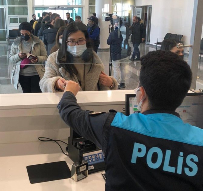 Edirne’den Giriş Yapan Vatandaşlar: "Ukrayna’da Büyük Savaş Var"