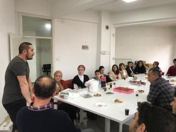 Simav İ̇lçe Müftülüğü’nden, “İ̇slam’ın Aileye Verdiği Önem” Konulu Sohbet