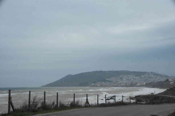 Karadeniz Çamura Büründü