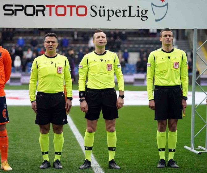 Spor Toto Süper Lig: Medipol Başakşehir: 0 - Karagümrük: 0 (Maç Devam Ediyor)