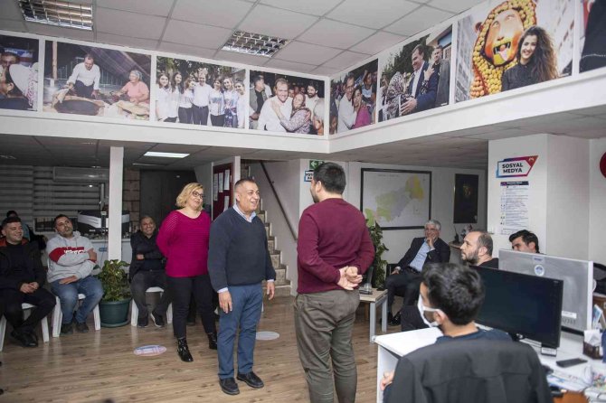 Beden Dili Uzmanı İ̇lhan Doğan’dan Büyükşehir Basın Yayın Ekibine Eğitim