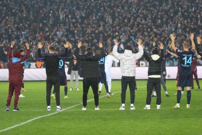 Trabzonspor’u Zirvede Tutan Geri Dönüşler
