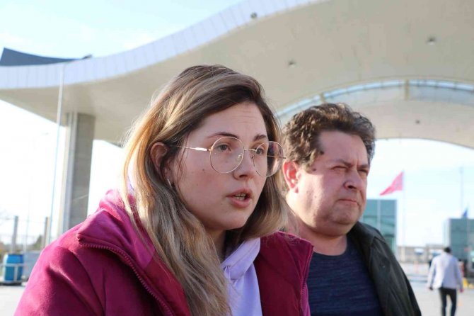 Ukraynalı Genç Kız Gözyaşları İçerisinde Yaşanan Dramı Anlattı