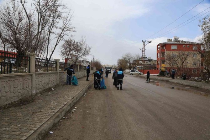 Tuşba Belediyesinden Bahar Temizliği