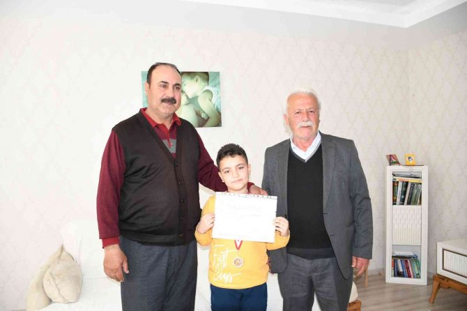 Mersinli Öğrenci Dünya Birincisi Oldu