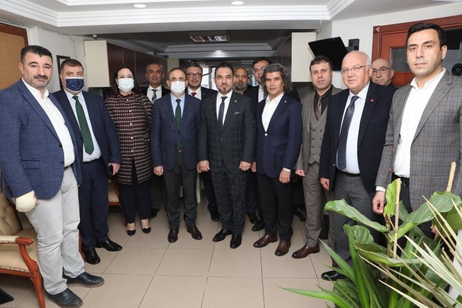 Ak Parti İ̇zmir İ̇l Başkanı Sürekli’den Göreve Gelen Oda Başkanlarına Ziyaret