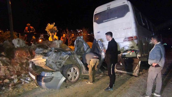 Akkuyu Ngs İşçilerini Taşıyan Otobüs Kaza Yaptı: 1 Ölü, 21 Yaralı