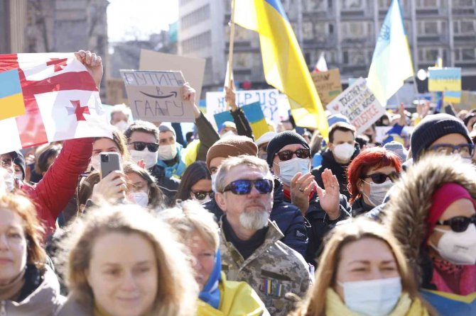 Almanya’da Rusya Karşıtı Protesto