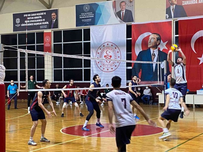 Bigadiç Belediyespor, Bursa Karşısında 3-1 Galip