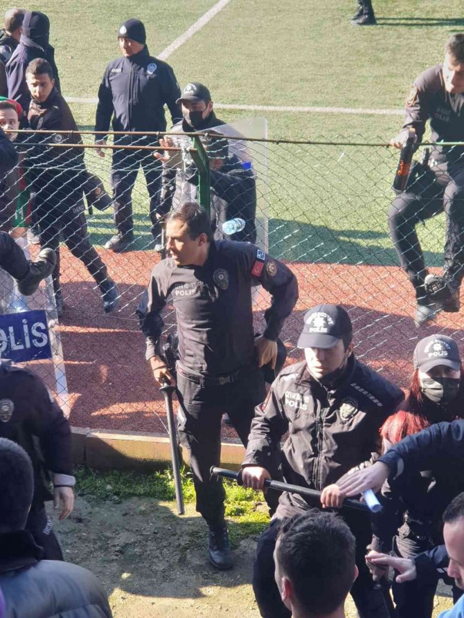 Bilecik’te 6 İtfaiye Personelini Hastanelik Eden Polisler Hakkında Soruşturma Başlatıldı