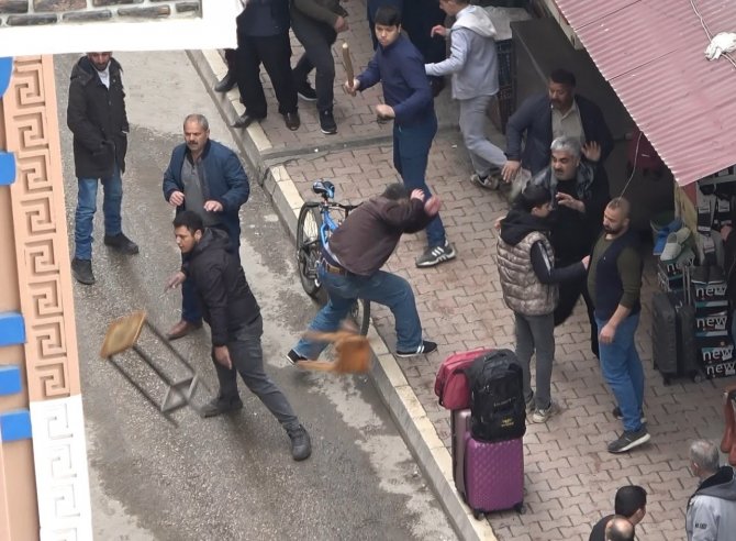Elazığ’da Silahlı Kavgada Ortalık Savaş Alanına Döndü: 1 Yaralı