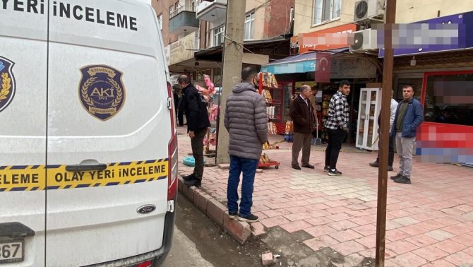 Önce Kuzenini, Ardından Kuzeninin Sığındığı Bakkalı Bıçakladı