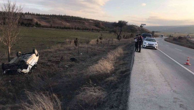 Eskişehir’de Otomobil Takla Attı: 1 Ölü, 1 Yaralı
