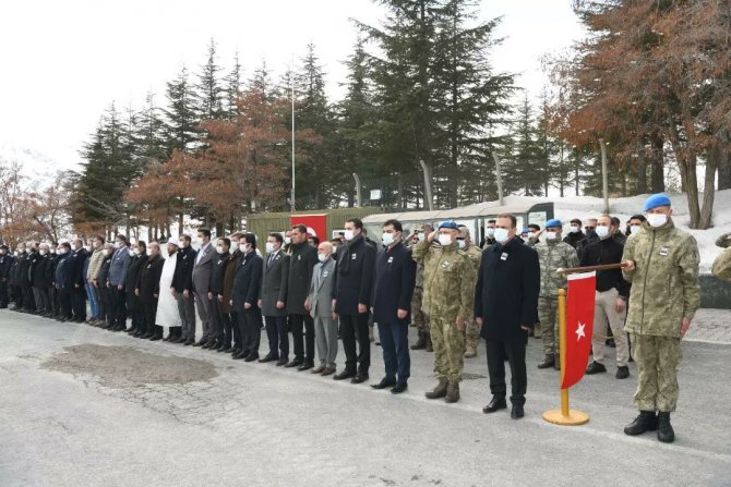 Şehit Askerin Cenazesi Memleketine Uğurlandı
