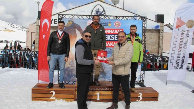 Yedikuyular’da Geleneksel Kızak Yarışları