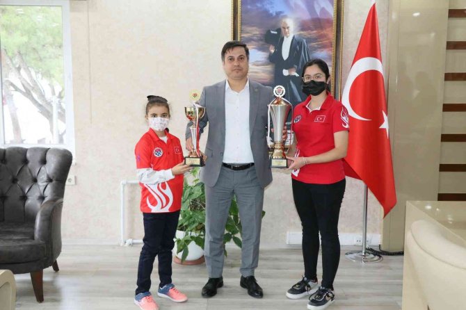 Manisalı Satranççılar Türkiye Şampiyonu Oldu